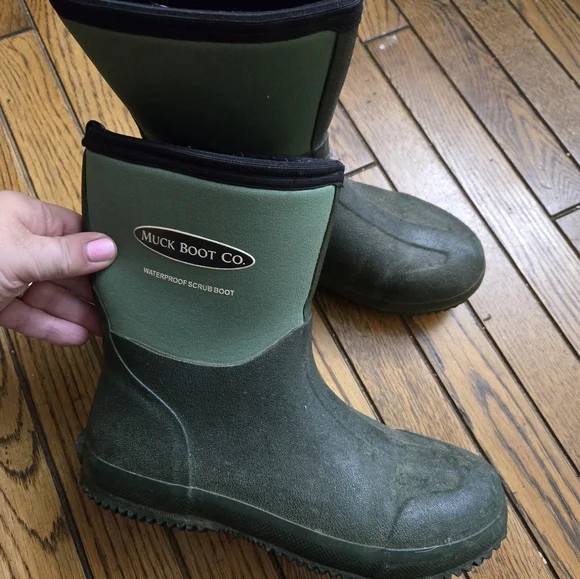 Muck Boot Co. Green Waterproof Scrub Boots - Picture 1 of 4